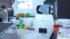 Robot người mẫu